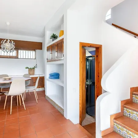 Tac - Oura Villa